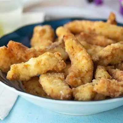 Iscas de Peixe Empanadas