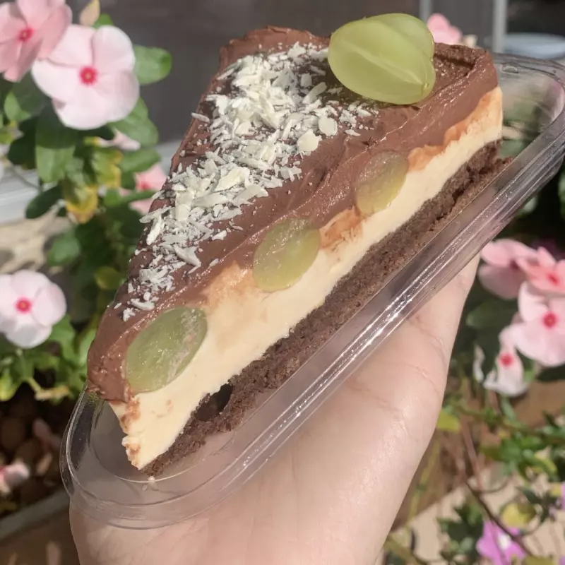 BROWNIE COM UVA LOW CARB