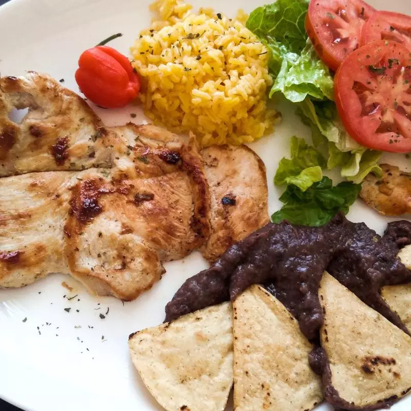 FILETE DE PECHUGA ALA PLANCHA