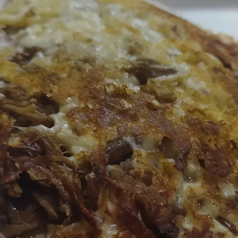 TAPIOCA CARNE DE SOL COM QUEIJO COALHO