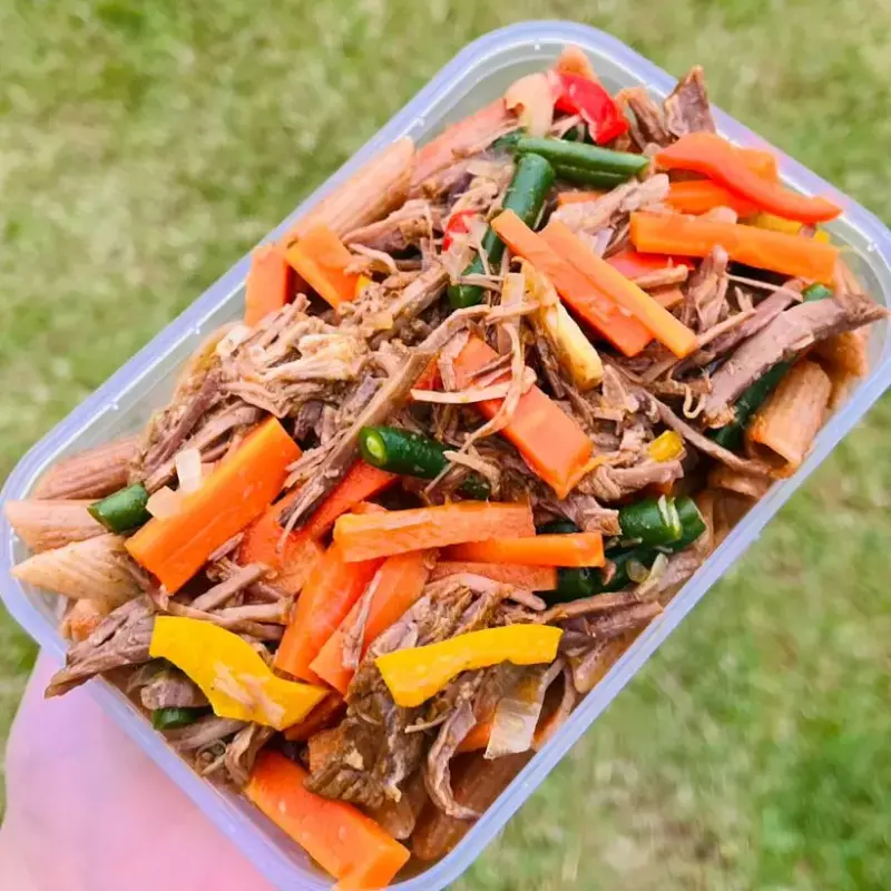 Penne com Carne louca