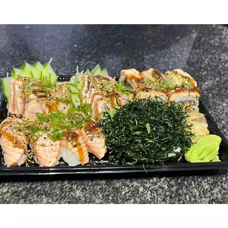 Combinado com 24 peças Salmão Roust
