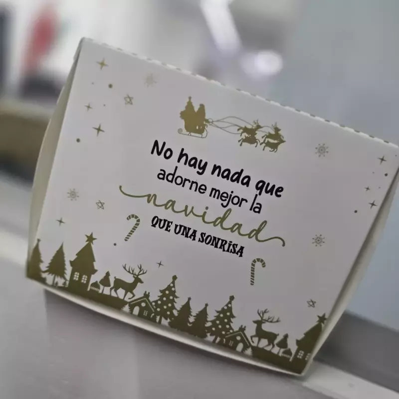 Caja natilla impresa dorado