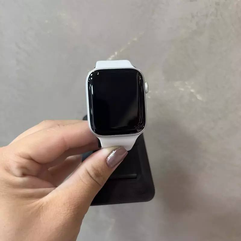 Apple Watch Series 6 44MM Semi Novo