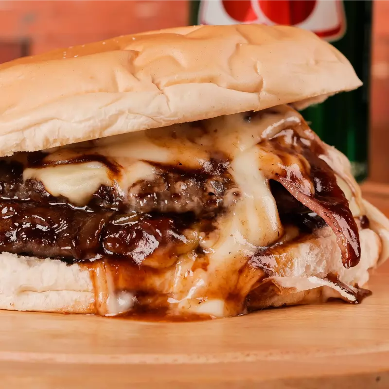 Duplo Burguer +batata +refri 200ml