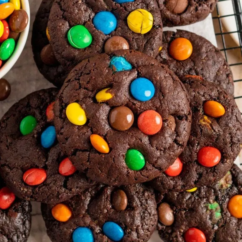 M&M