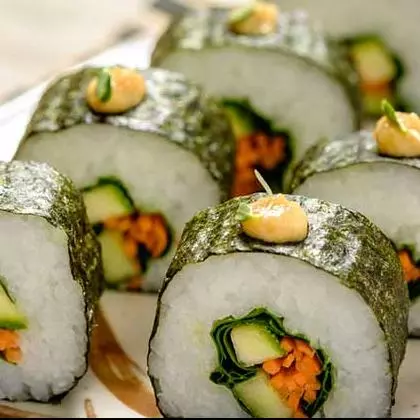 53. NORI VEGETARIANO 12 PIEZAS ORDEN COMPLETA
