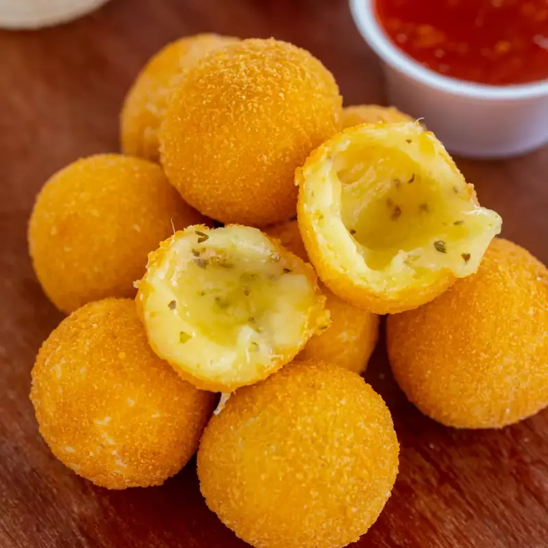 15 - Bolinha de queijo