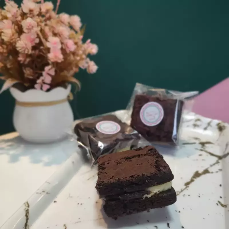 BROWNIE SANDUICHE DOIS AMORES