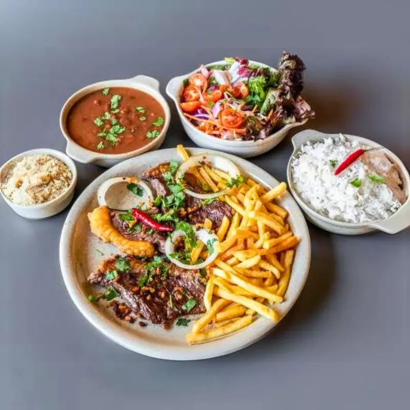 BIFE ACEBOLADO COM FRITAS