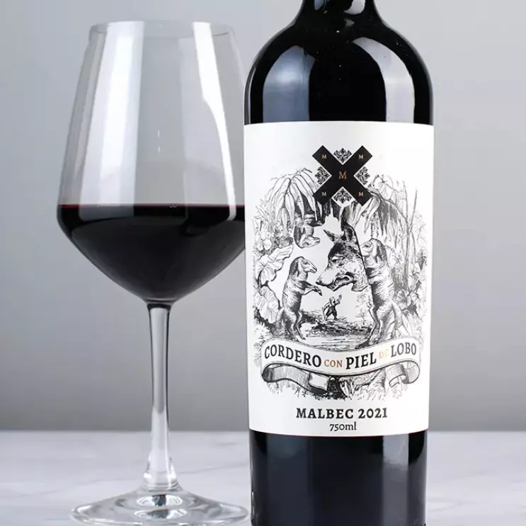 Vino malbec Cordero con piel de Lob