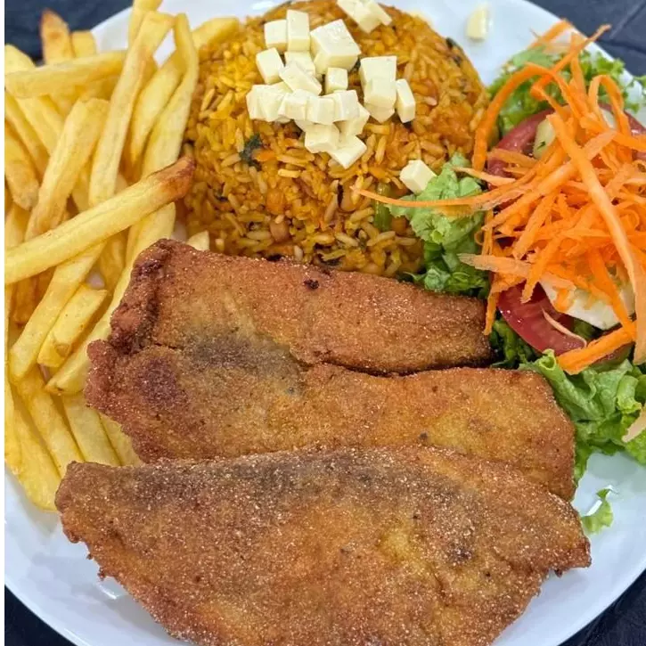 BAIÃO DE DOIS C/ TILÁPIA MILANESA