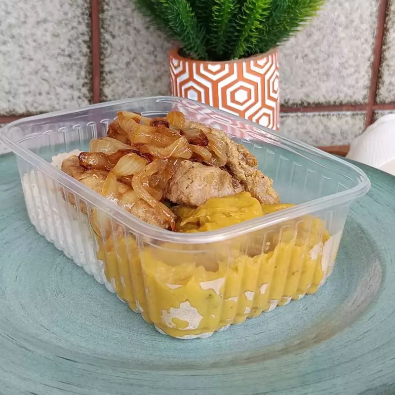 Suino com purê de banana(copy)