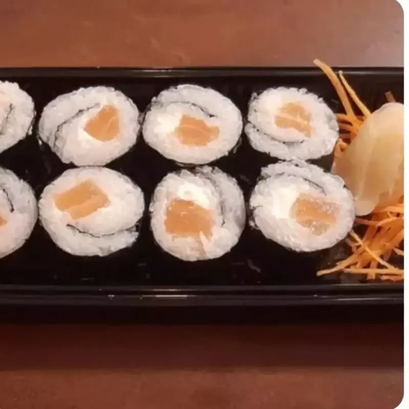 Rolls salmão (8 unidades)