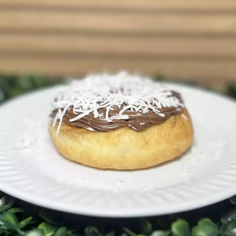 Donut de Nutella com Coco Ralado