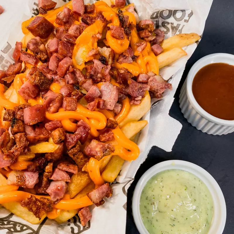 FRITAS 500g COM ACOMPANHAMENTO