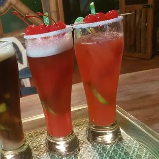 Michelada de cerezas
