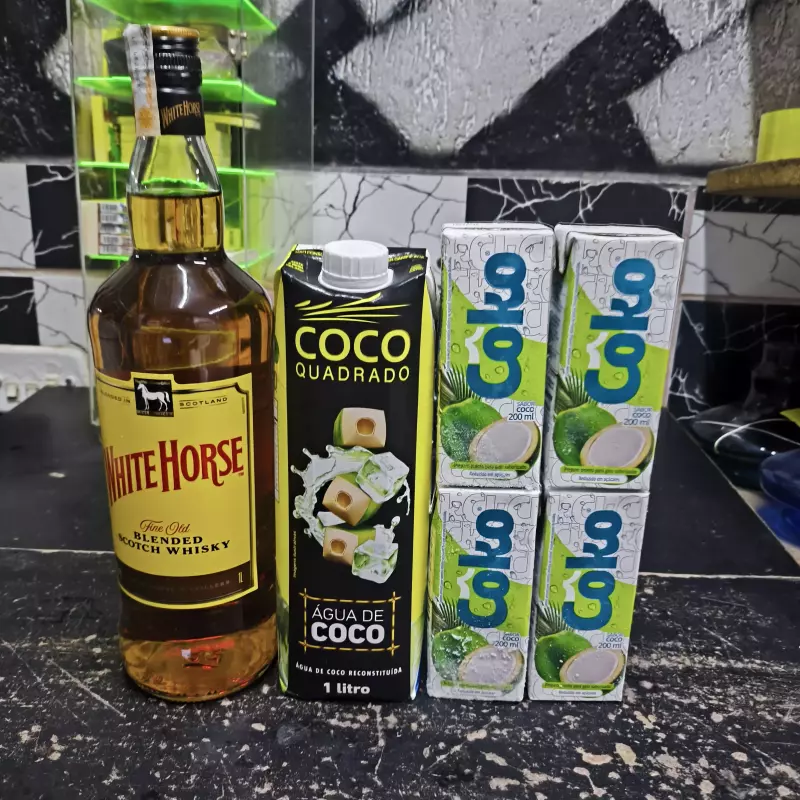 COMBO CAVALO BRANCO C AGUA DE COCO