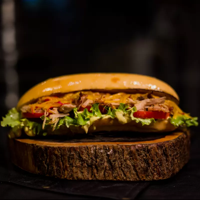 Sanduíche de Pernil com Reino