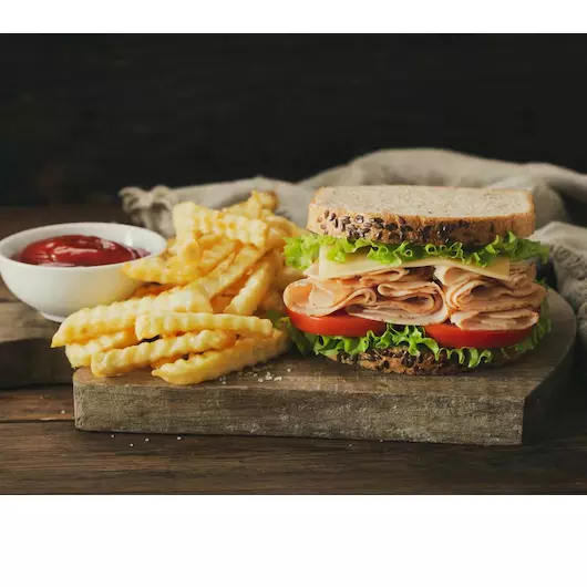 Sandwich con papas a la francesa