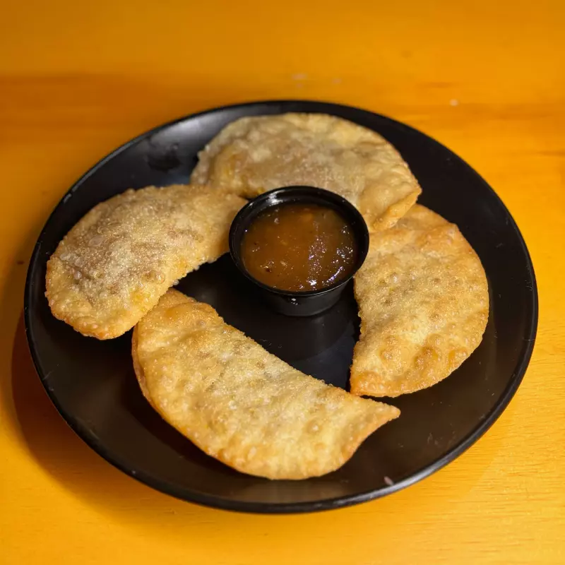 PASTELZINHO DE CARNE