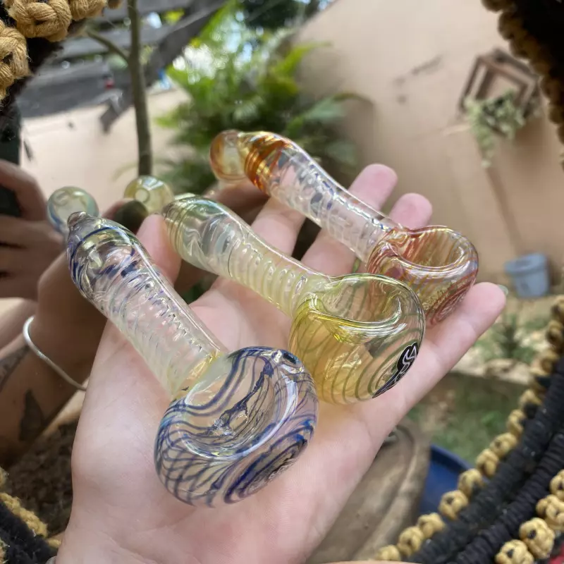 Glass pipe squadafum spoon outside