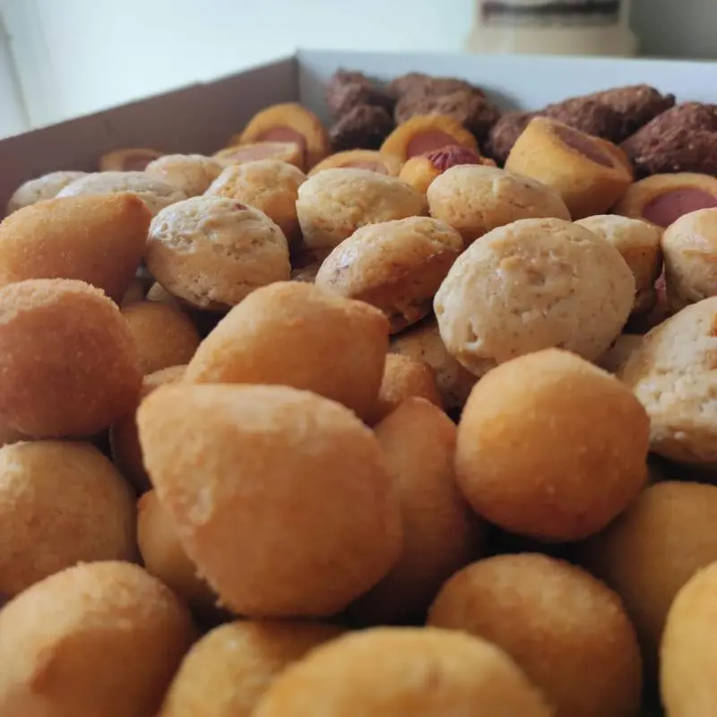 25 salgados de festa  (fritos)