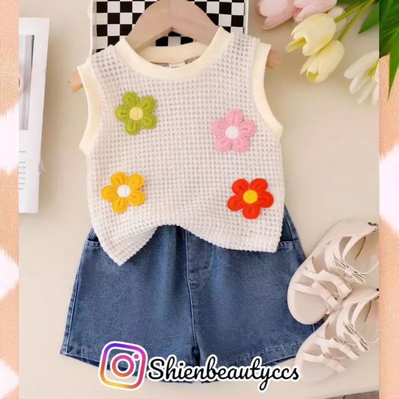 Camisa tejida de flores y Shorts