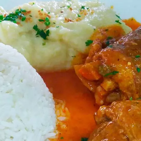 Terça-Feira: Bife a rolê com purê