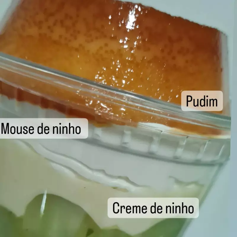 Copo da felicidade com pudim