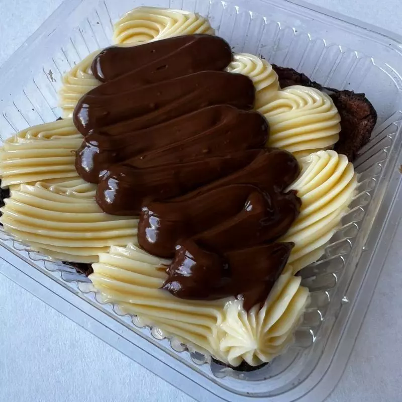 Quadrado de brownie Ninho e Nutella