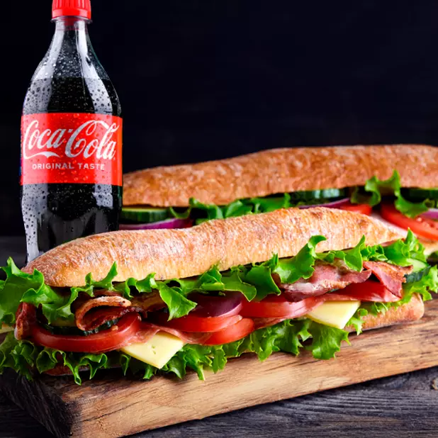 1 Bacon 30cm + 1 Carne 30cm + Coca1L