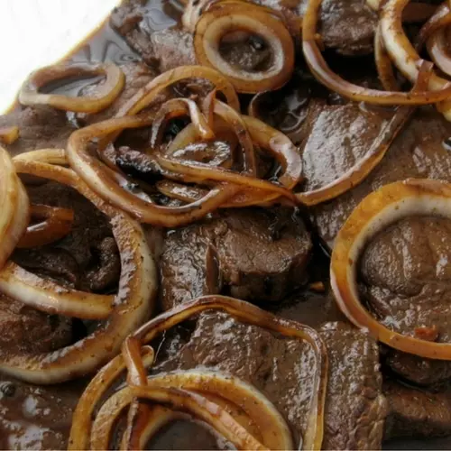 BISTEC ENCEBOLLADO