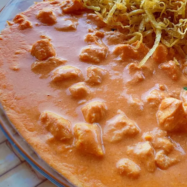 PORÇÃO SÓ STROGONOFF DE FRANGO 400gS