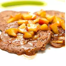 Combo 2. 1 Panqueca de Maçã com Cane