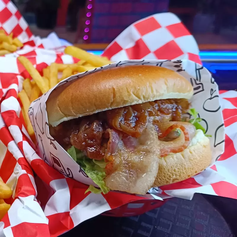 LA YEYESITA + PAPAS FRITAS