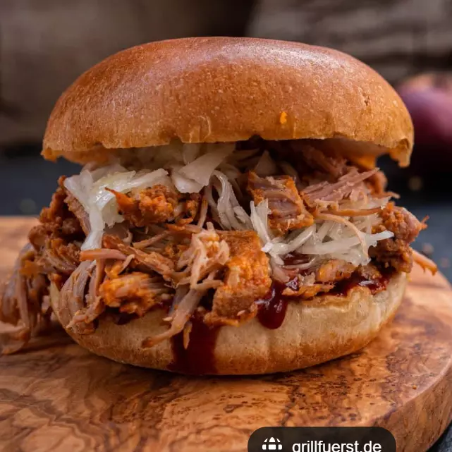 PULL PORK BURGER