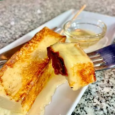 QUEIJO COALHO COM MEL