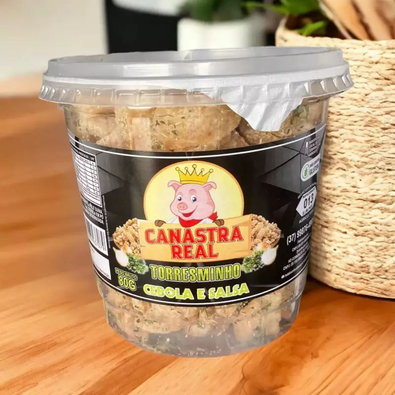 Torresminhos com cebola e salsa