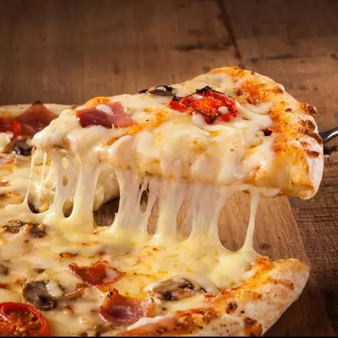 2 X 1 Pizzas Grande 1 con Borde + 1 sin borde