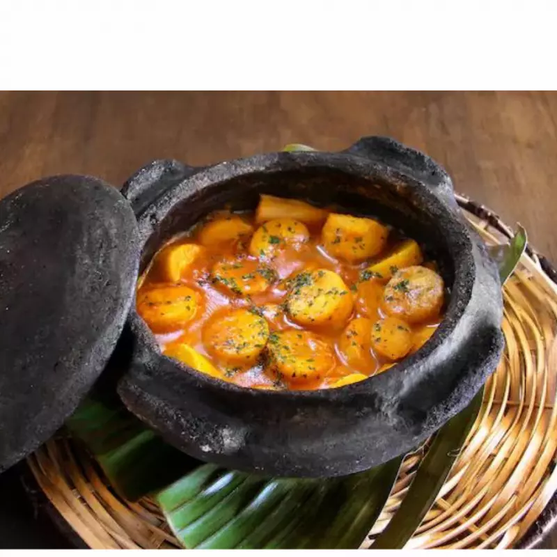 Moqueca de ovo com banana da terra