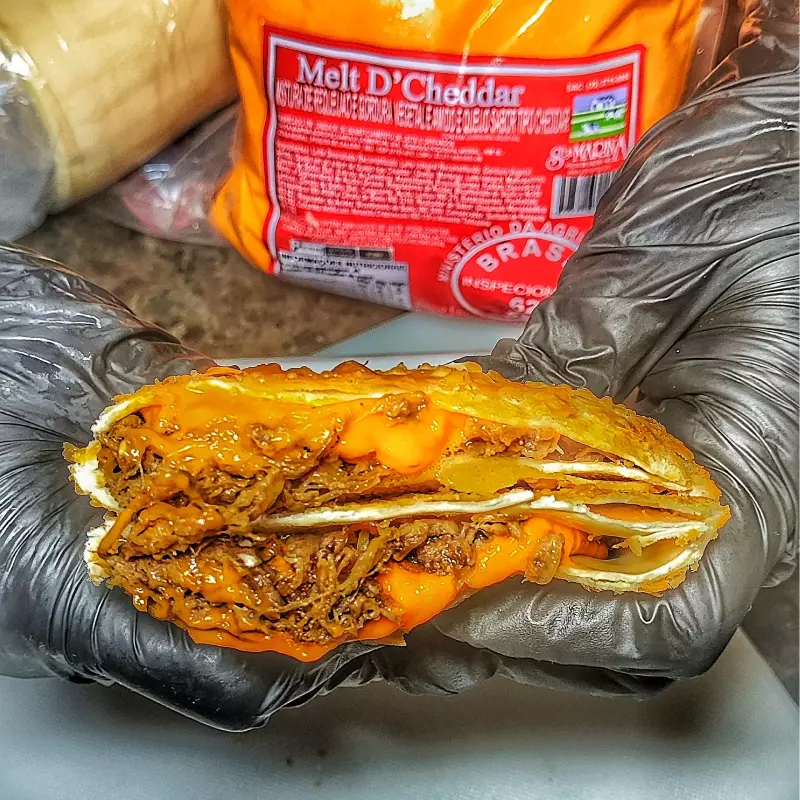 Pastel de Costela com Cheddar