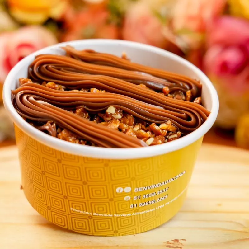 Bolo no Pote. Crocante Chocolate Preto.