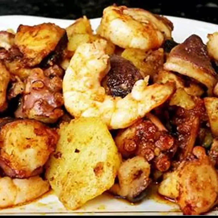PLATILLO COMBINADO CAMARON CON PULPO