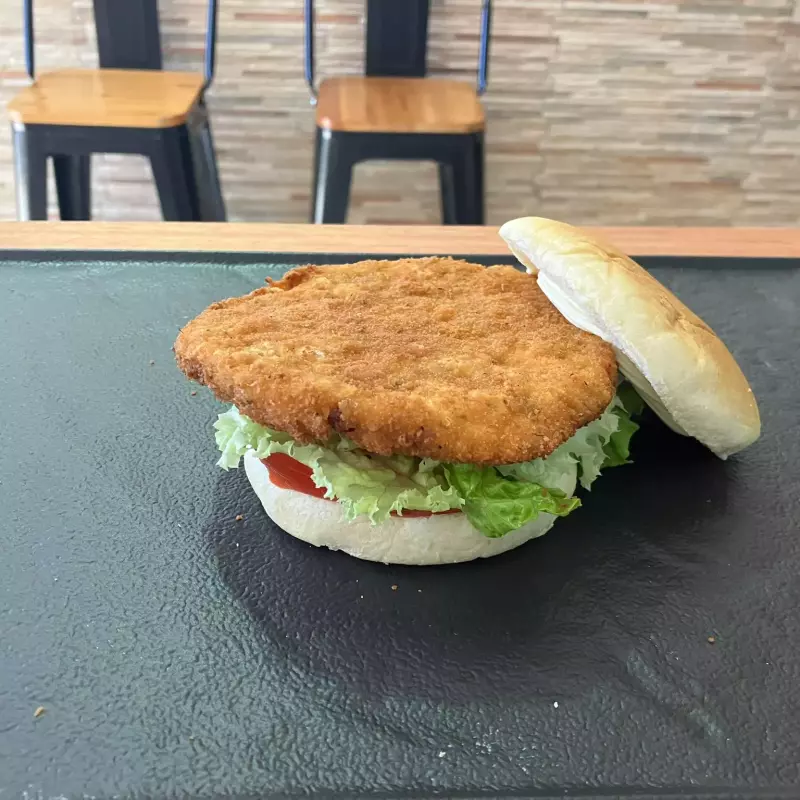 Milanesa de salmón con panko