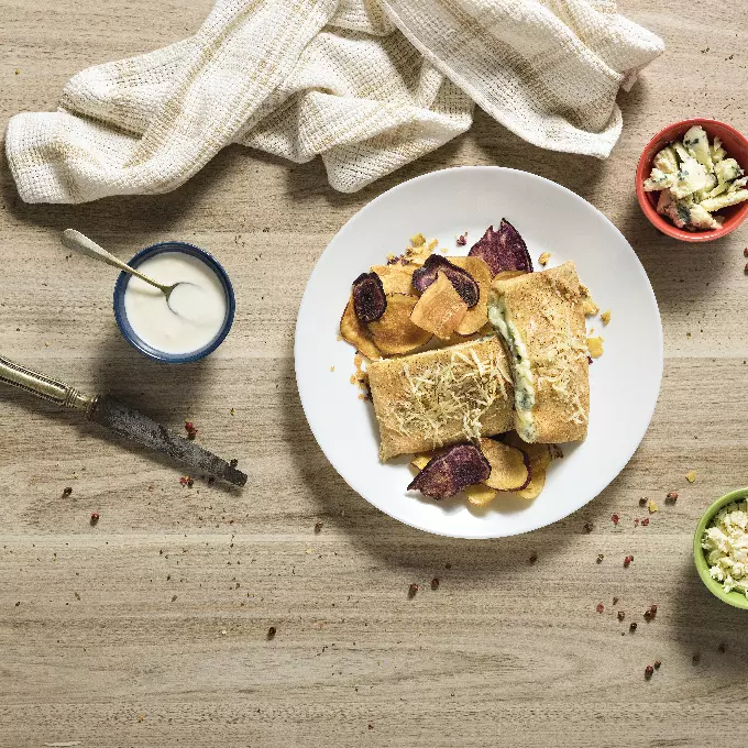 Crepe Caprese ao Pesto (Vegetariano)