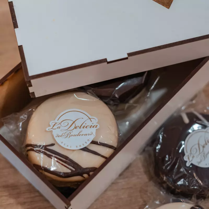Caja de Alfajores artesanales