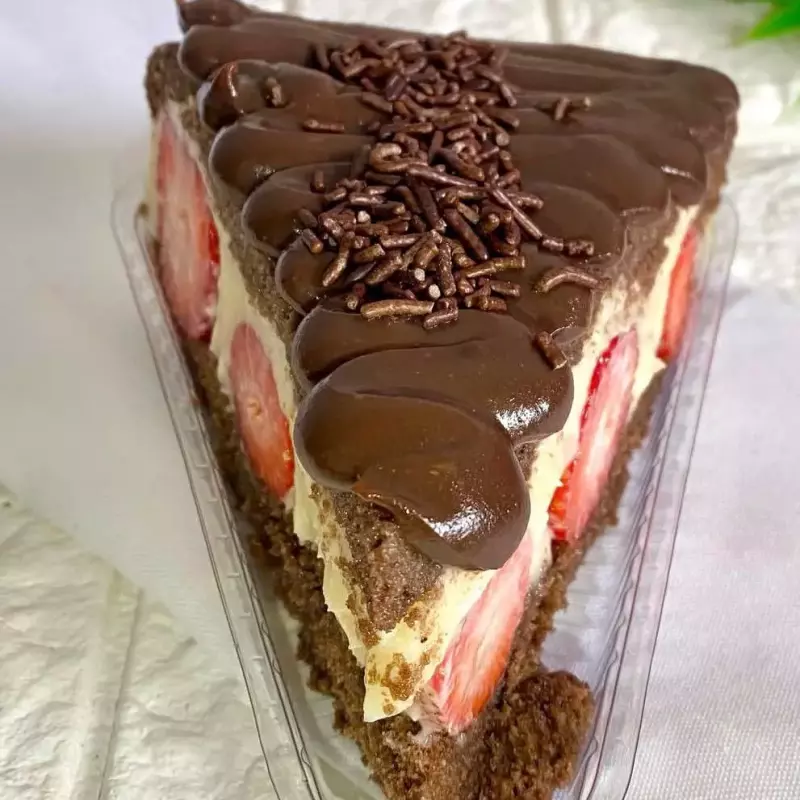 Fatia choconinho c/ morango