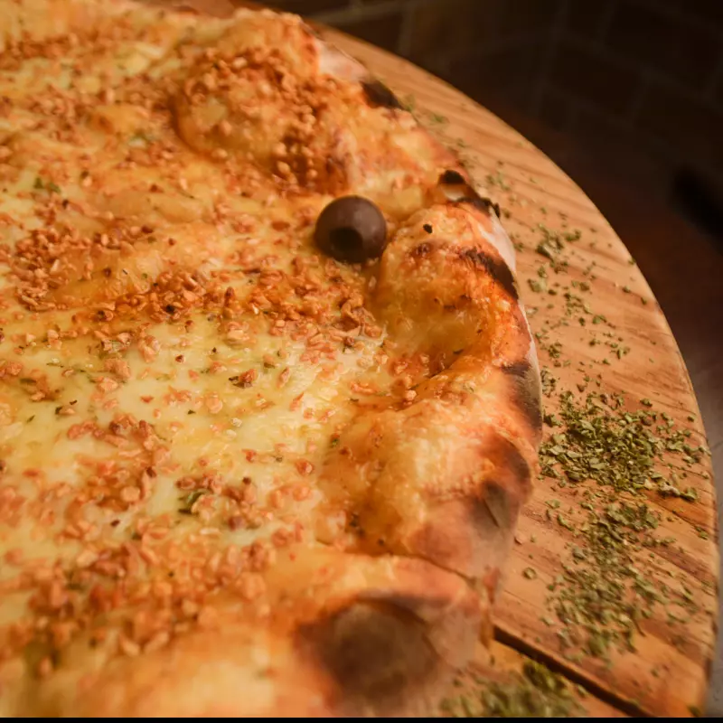 Pizza Alho e Óleo