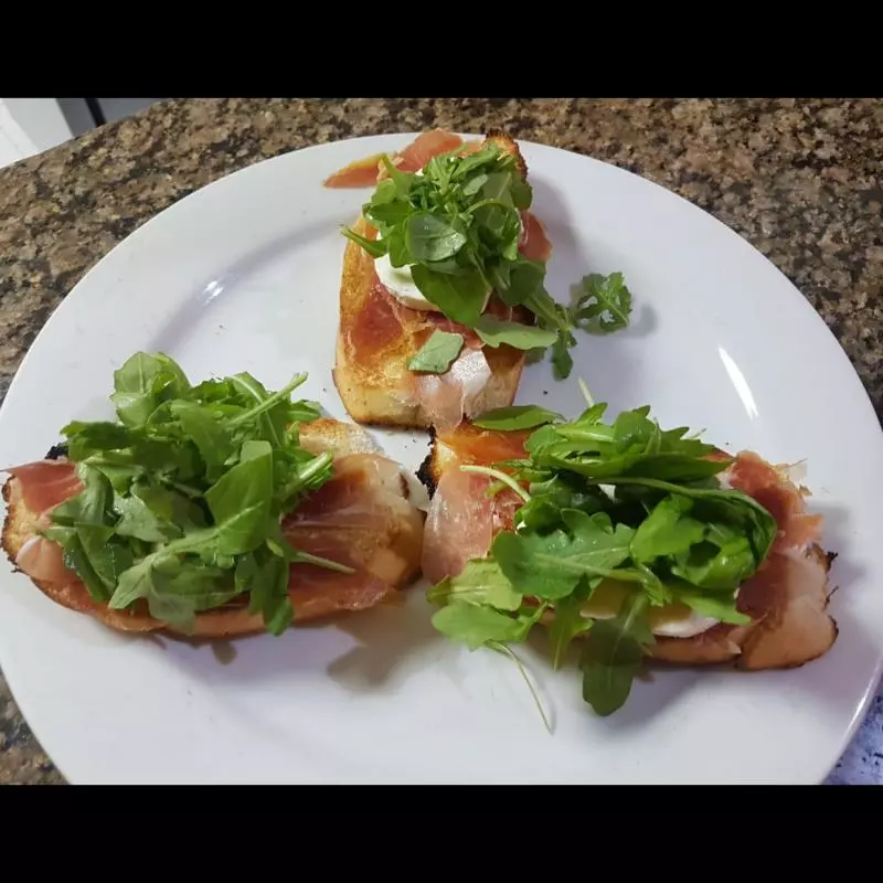 BRUSCHETTA DE LA CASA